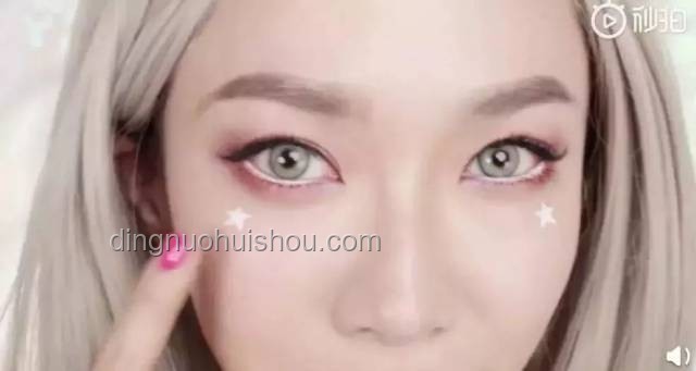 水光感妆容案例研究：解锁新潮流的妆容魅力